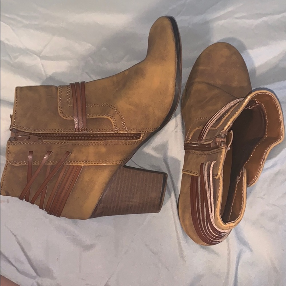 zip up booties